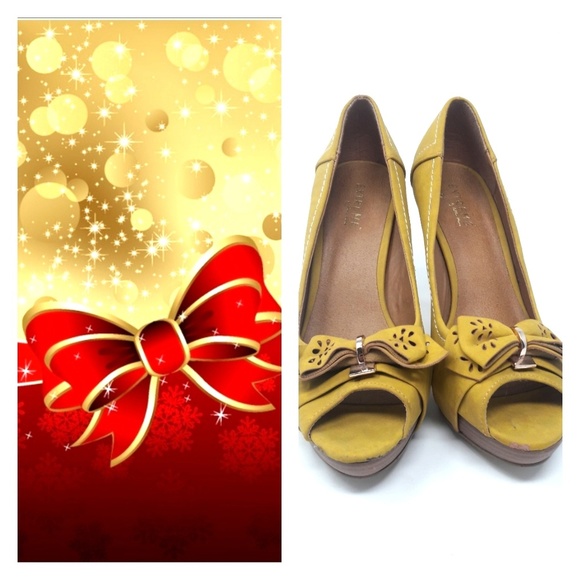 Extreme Shoes - ♥️FINAL♥️ Eddie Marc Yellow Suede Platform Heels